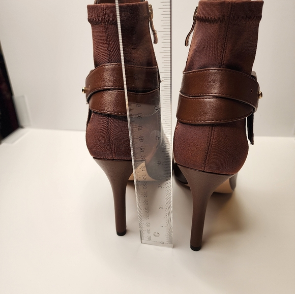 White House Black Market Tallon Whiskey Brown Leather  Boots - NWOB- Size 8.5 - Picture 3 of 5